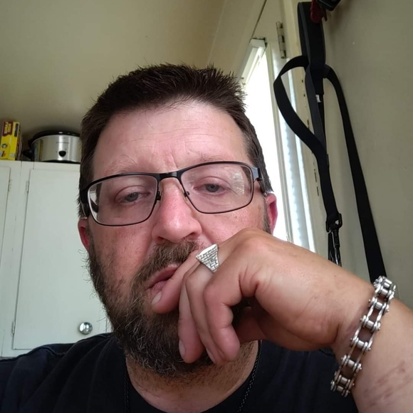 Meet your Posher, Ted - Picture 1 of 2